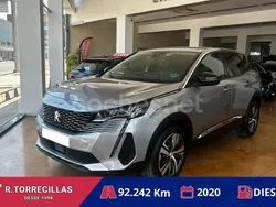 Gris / plata Usado 2022 Peugeot 3008 Allure SUV | 21.990 € (Un poco caro)