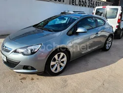 Gris / plata Usado 2011 Opel Astra GTC Sport Berlina | 7990 € (Caro)
