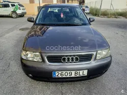 Gris / plata Usado 2002 Audi A3 Ambiente Berlina | 2500 € (Buen precio)