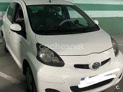 Blanco Usado 2010 Toyota Aygo Utilitario | 4800 € (Precio justo)