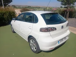 Blanco Usado 2007 Seat Ibiza Reference Berlina | 2900 € (Precio justo)
