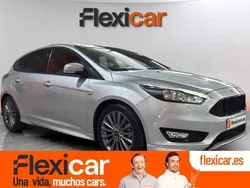 Gris Usado 2018 Ford Focus ST-Line Berlina | 11.390 € (Super precio)