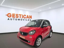 Rojo Usado 2019 Smart ForTwo Coupé Coupe | 10.990 € (Buen precio)