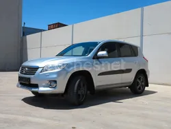 Gris / plata Usado 2012 Toyota RAV4 Executive SUV | 12.600 € (Precio justo)
