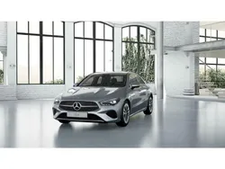 Gris Nuevo 2025 Mercedes CLA250e Berlina | 44.500 € (Buen precio)