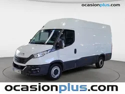 Blanco Usado 2023 Iveco Daily Berlina | 25.273 € (Buen precio)