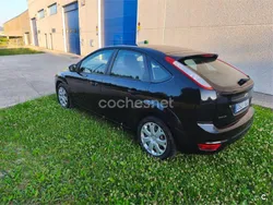 Negro Usado 2008 Ford Focus Trend Berlina | 3490 € (Precio justo)