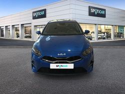 Azul Usado 2024 Kia Ceed Berlina | 18.900 € (Precio justo)
