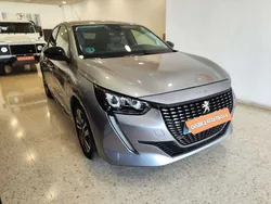 Gris Usado 2023 Peugeot 208 Allure Utilitario | 13.499 € (Precio justo)