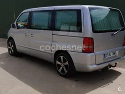 Gris / plata Usado 2002 Mercedes V220 Monovolumen | 8300 €