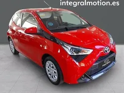 Usado 2021 Toyota Aygo X-play Utilitario | 12.900 € (Precio justo)