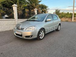 Gris / plata Usado 2004 Toyota Corolla Sol Berlina | 5000 € (Un poco caro)