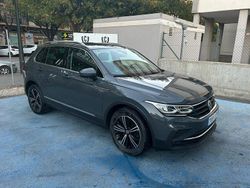 Gris / plata Usado 2021 VW Tiguan R-line SUV | 21.900 € (Buen precio)