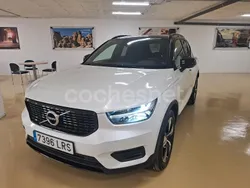 Blanco Usado 2021 Volvo XC40 R-Design SUV | 29.990 € (Precio justo)