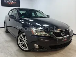Gris / plata Usado 2007 Lexus IS250 Luxury Line Berlina | 9990 €