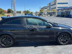 Negro Usado 2005 Opel Astra GTC Sport Berlina | 4500 € (Un poco caro)