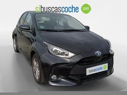 Gris/plata Usado 2021 Toyota Yaris Hybrid Business Edition | 19.990 € (Un poco caro)