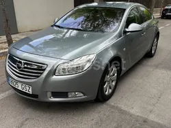 Gris / plata Usado 2010 Opel Insignia Sport Berlina | 6999 € (Precio justo)