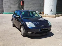 Azul Usado 2004 Ford Fiesta Ambiente Utilitario | 2300 € (Precio justo)