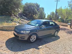 Gris / plata Usado 2017 Citroën C-Elysee I Seduction Berlina | 8500 € (Precio justo)