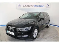 Negro Usado 2016 VW Passat Advance Familiar | 17.900 € (Precio justo)