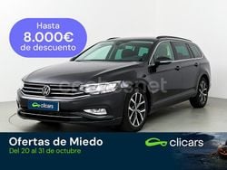 Gris / plata Usado 2023 VW Passat Executive Familiar | 20.990 €