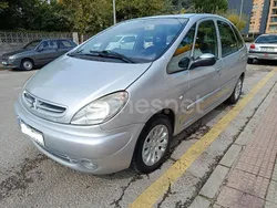 Gris / plata Usado 2003 Citroën Xsara Picasso Monovolumen | 1800 € (Precio justo)