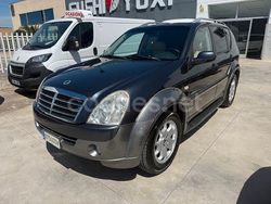 Gris / plata Usado 2010 Ssangyong (KGM) Rexton II SUV | 8991 € (Precio justo)