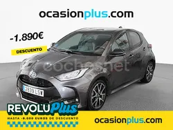 Gris / plata Usado 2021 Toyota Yaris Hybrid Style Berlina | 20.790 € (Un poco caro)