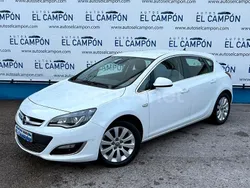Blanco Usado 2014 Opel Astra Excellence Berlina | 8900 € (Precio justo)