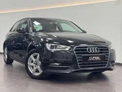 Negro Usado 2013 Audi A3 Ambiente Berlina | 10.900 € (Precio justo)