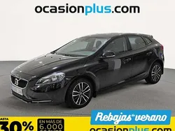 Negro Usado 2017 Volvo V40 Momentum Familiar | 18.300 € (Un poco caro)