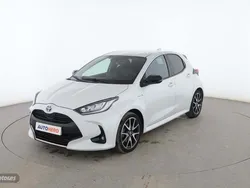 Blanco Usado 2021 Toyota Yaris Hybrid Style Berlina | 19.699 € (Precio justo)