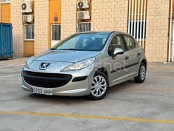 Gris / plata Usado 2008 Peugeot 207 Berlina | 3749 € (Precio justo)