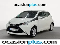 Blanco Usado 2016 Toyota Aygo X-play Utilitario | 10.990 € (Un poco caro)