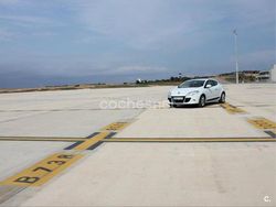 Blanco Usado 2010 Renault Mégane III Dynamique Berlina | 6750 € (Precio justo)