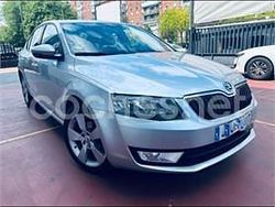 Gris / plata Usado 2016 Skoda Octavia Ambition Berlina | 6900 € (Un poco caro)