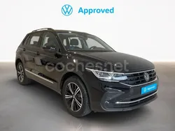 Negro Usado 2023 VW Tiguan Life SUV | 36.900 € (Precio justo)