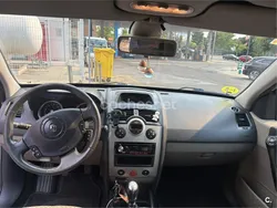 Gris / plata Usado 2006 Renault Mégane II Privilege Berlina | 2100 € (Precio justo)