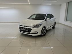 Blanco Usado 2017 Hyundai i20 Berlina | 9900 € (Precio justo)
