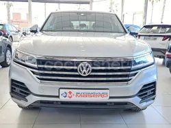 Gris / plata Usado 2020 VW Touareg Pure SUV | 39.400 € (Un poco caro)