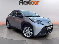 Gris Usado 2024 Toyota Aygo Utilitario | 14.990 € (Precio justo)