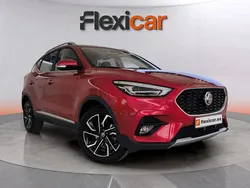 Rojo Usado 2023 MG ZS Luxury Berlina | 13.990 € (Buen precio)