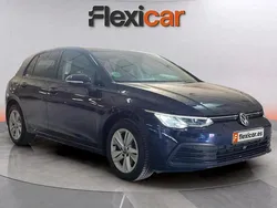 Azul Usado 2021 VW Golf VIII Life Berlina | 20.490 € (Precio justo)