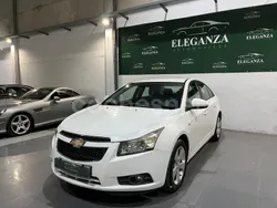 Blanco Usado 2010 Chevrolet Cruze LS Berlina | 8490 € (Un poco caro)
