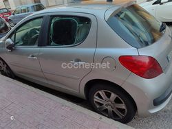 Gris / plata Usado 2006 Peugeot 207 Berlina | 2700 € (Precio justo)