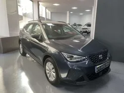 Gris Usado 2024 Seat Arona Style SUV | 19.990 € (Un poco caro)