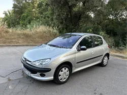 Gris / plata Usado 2003 Peugeot 206 Berlina | 2900 € (Precio justo)