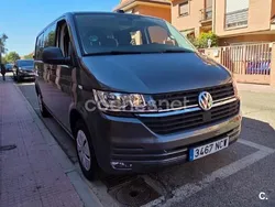 Gris / plata Usado 2023 VW Multivan Monovolumen | 28.600 €
