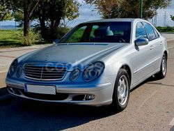 Gris / plata Usado 2005 Mercedes E200 Classic Berlina | 4995 €